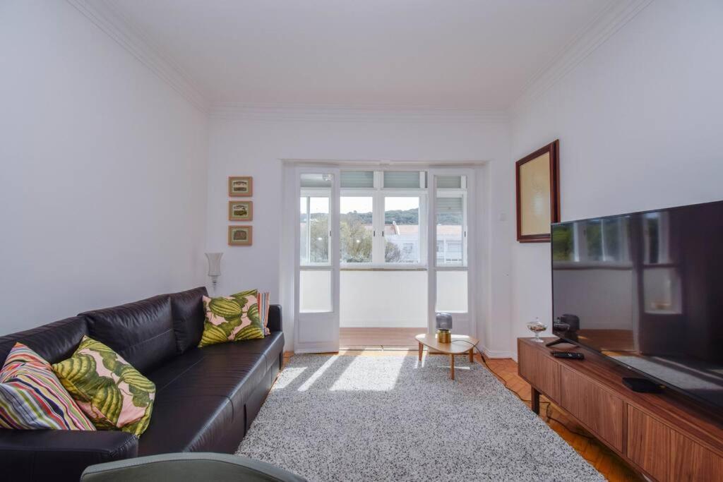 Cozy And Sunny Family Apartment Lisbona Esterno foto