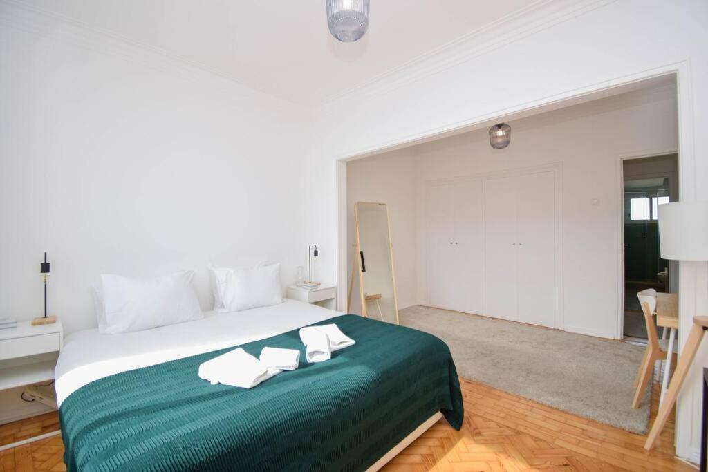 Cozy And Sunny Family Apartment Lisbona Esterno foto