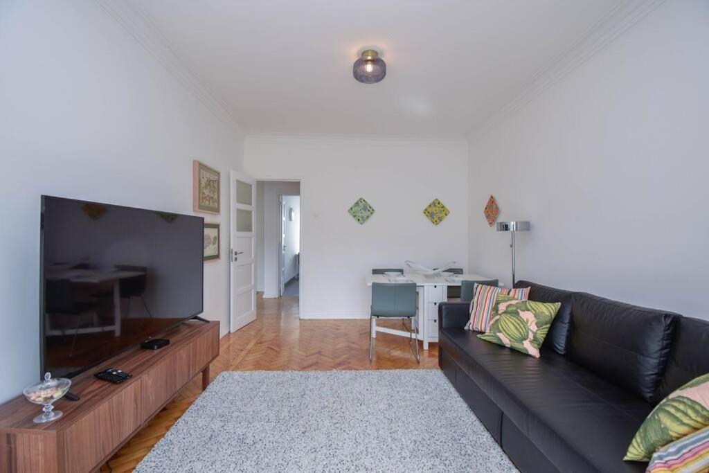 Cozy And Sunny Family Apartment Lisbona Esterno foto