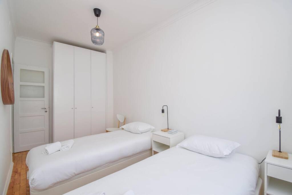 Cozy And Sunny Family Apartment Lisbona Esterno foto
